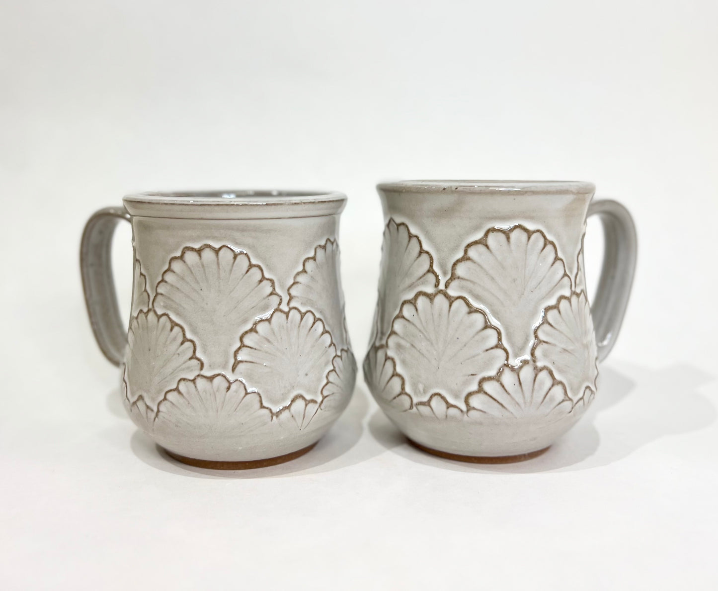 Handcrafted Scalloped Ceramic Mug - 18 oz