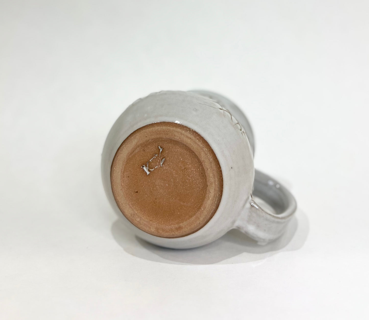 Handcrafted Scalloped Ceramic Mug - 18 oz