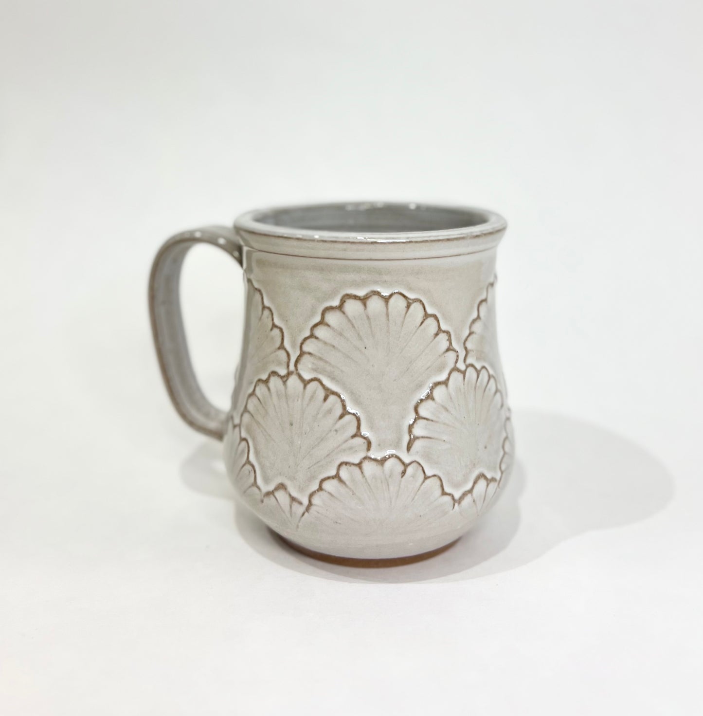 Handcrafted Scalloped Ceramic Mug - 18 oz