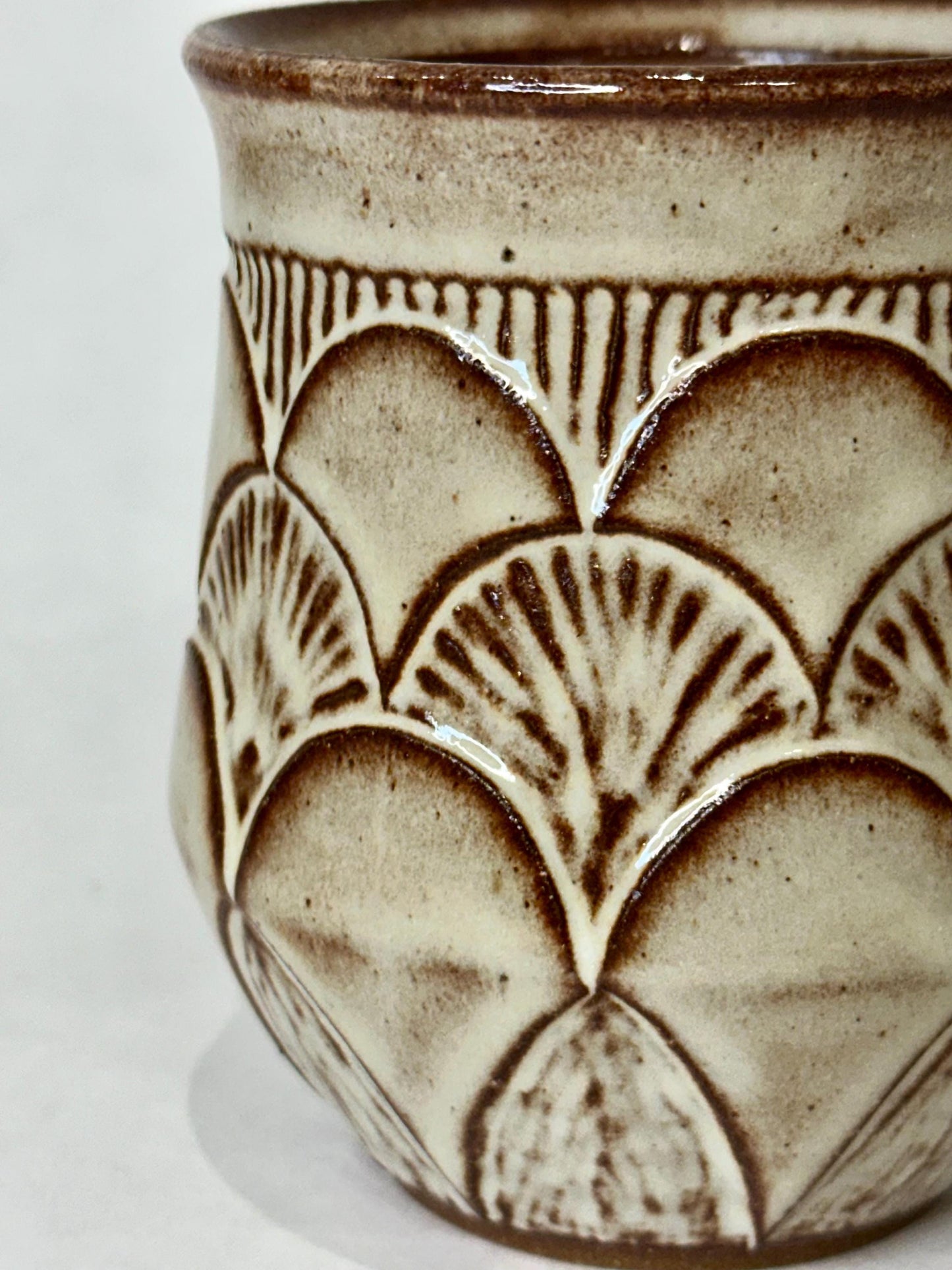 Ceramic Tumbler Mug, Scalloped Layers